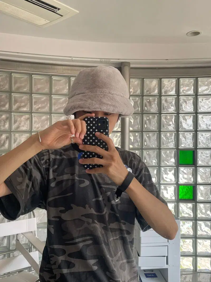 thumbnail-0